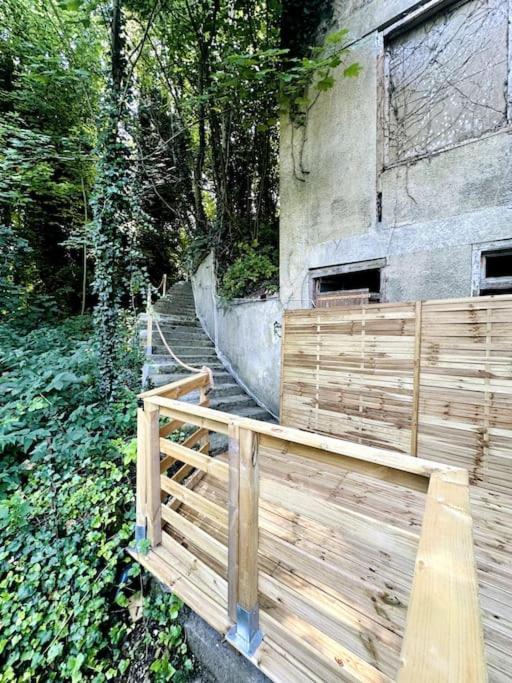 לאון Jungle Appartement Avec Terrasse מראה חיצוני תמונה