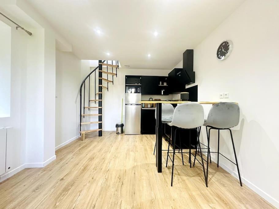 לאון Jungle Appartement Avec Terrasse מראה חיצוני תמונה