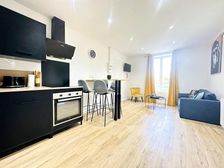 לאון Jungle Appartement Avec Terrasse מראה חיצוני תמונה